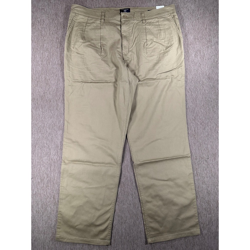 Dockers Mens Classic Fit Pleated Chino Pants Khaki Tan Stretch 38x32 NEW
